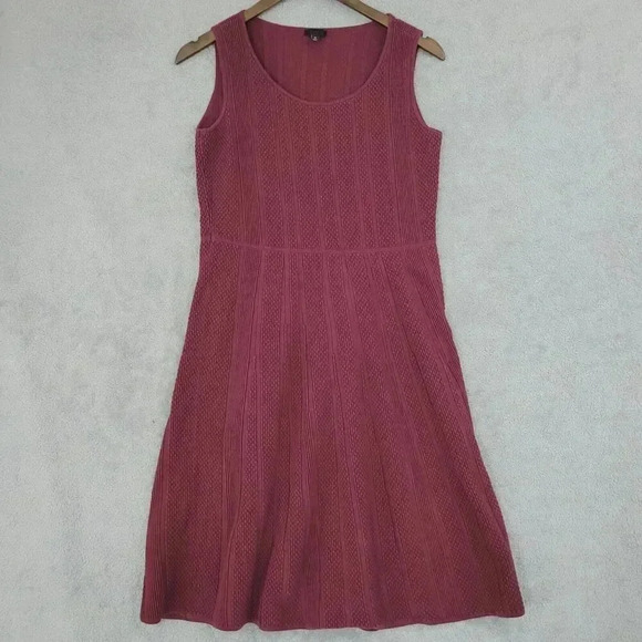 Talbots Red Textured Sleeveless Knit Dress Size M Fit & Flare 1PT - Picture 1 of 7